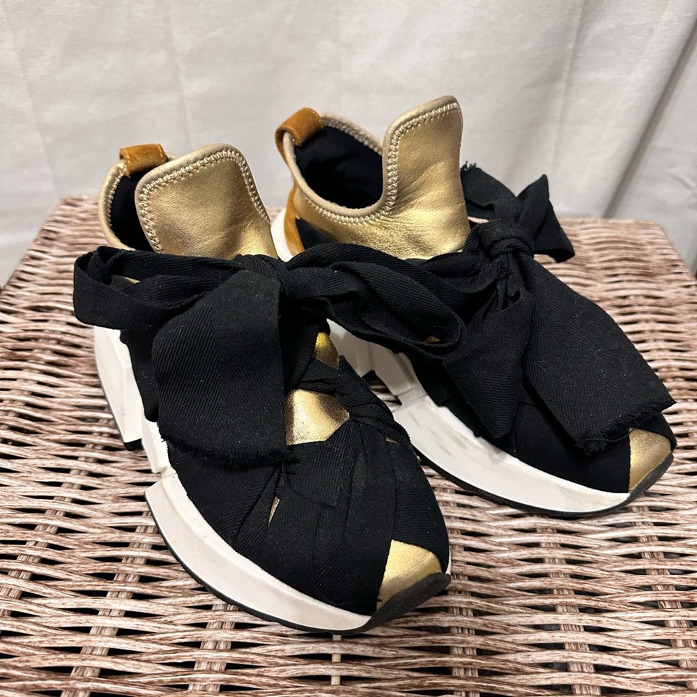MM6 sneakers 38 black and gold. Maison Martin Margiela